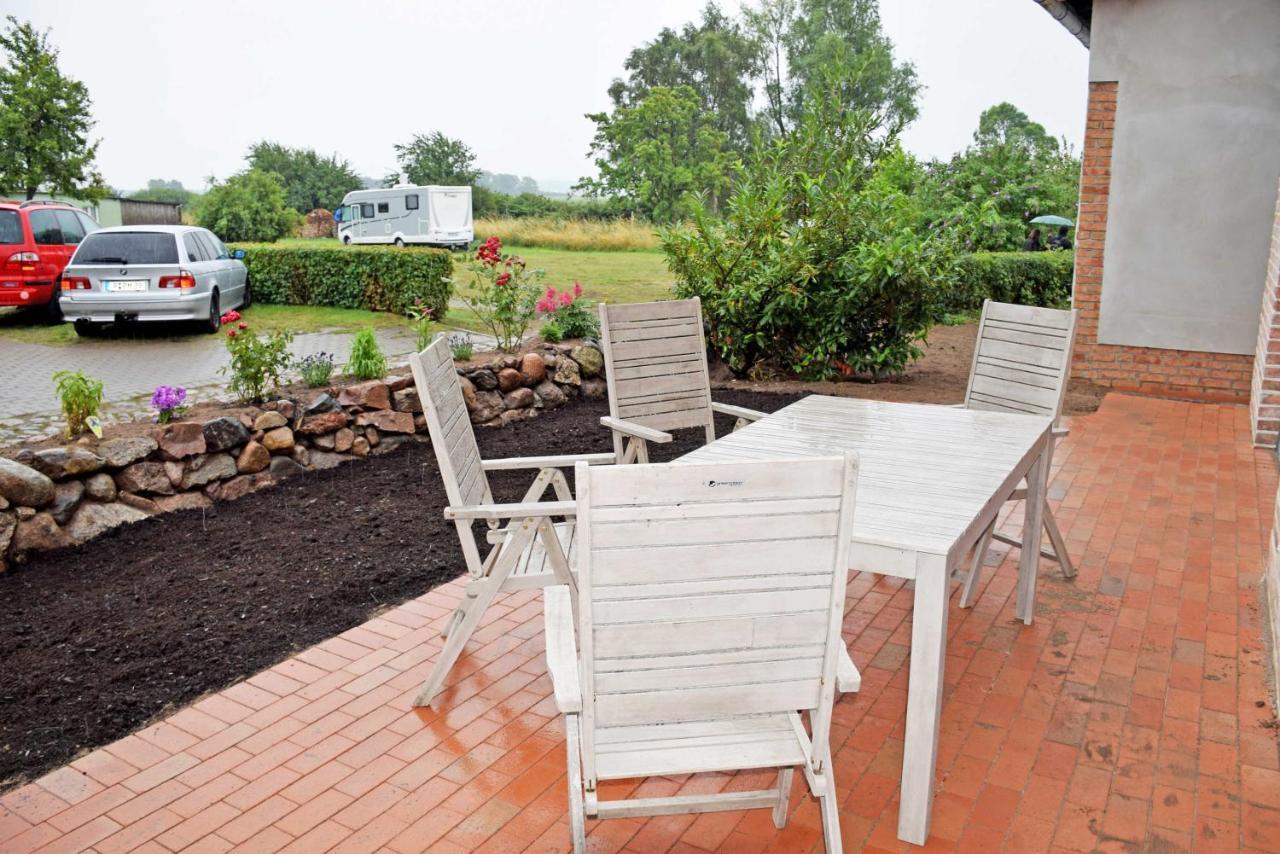 Groß Zicker Ferienhaus Zum Boddenstrand Mit Ka מראה חיצוני תמונה
